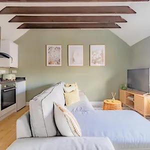 St Apartment Cheltenham